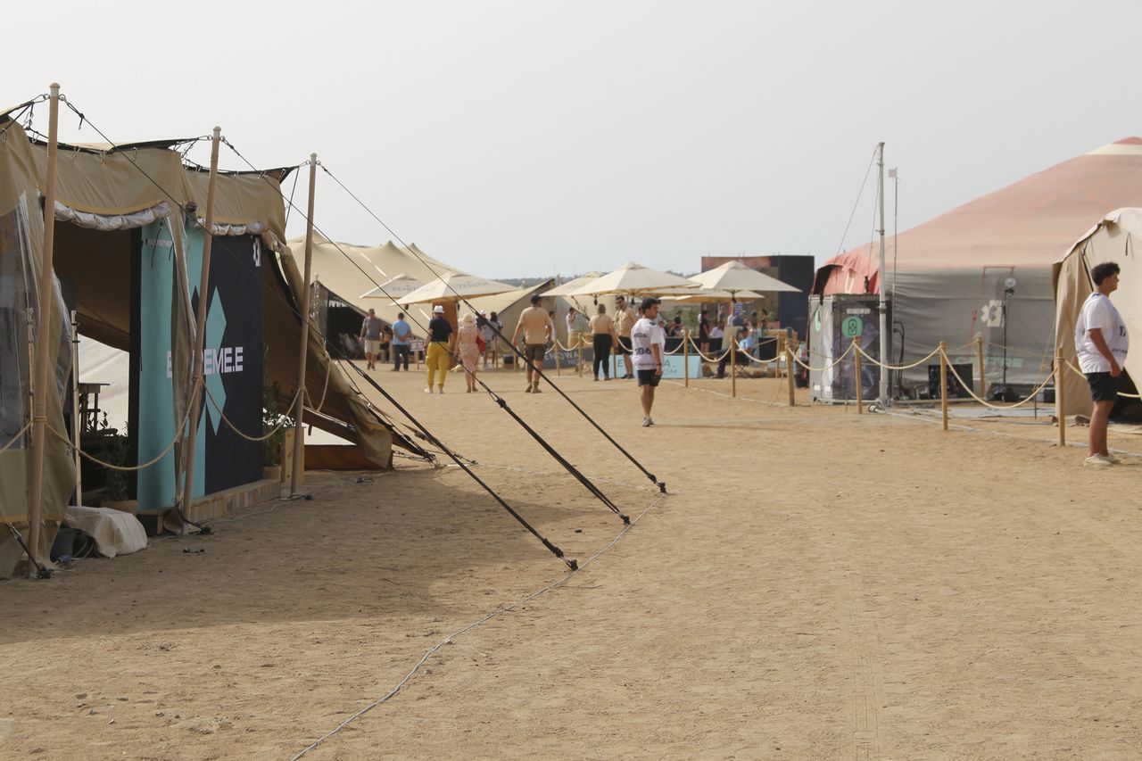 Obóz Extreme E składa się głównie z namiotów