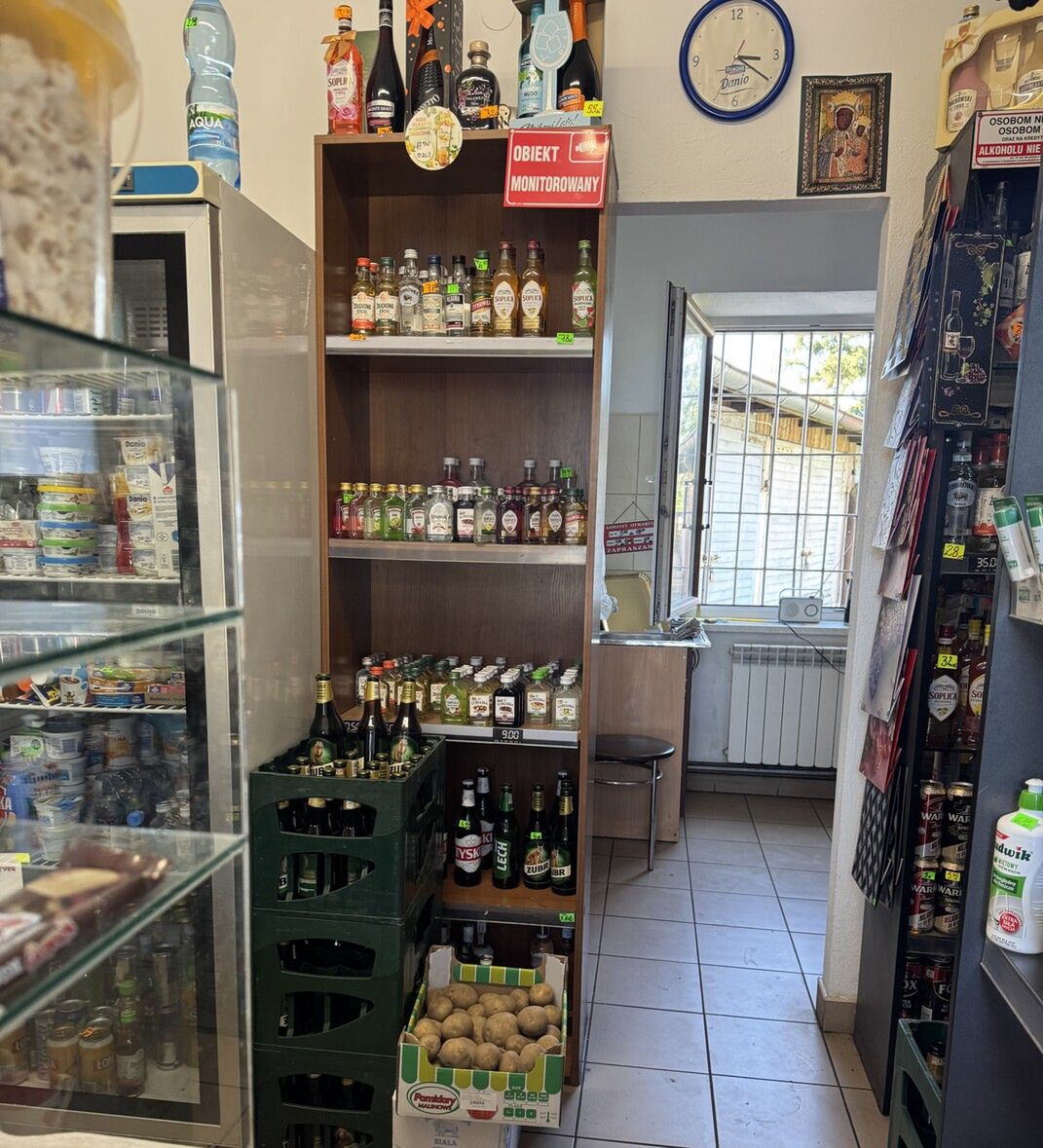 W sklepie przy szpitalu można kupić alkohol