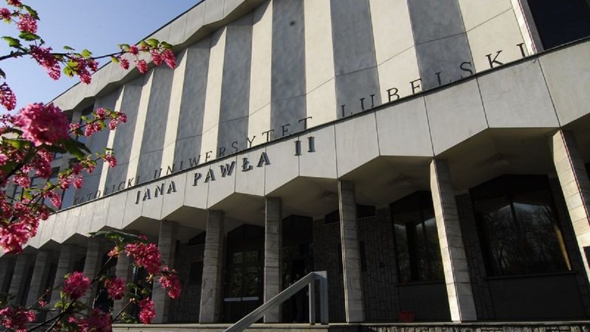 Pieniądze zamiast na fundusz na projekty naukowe dla pracowników