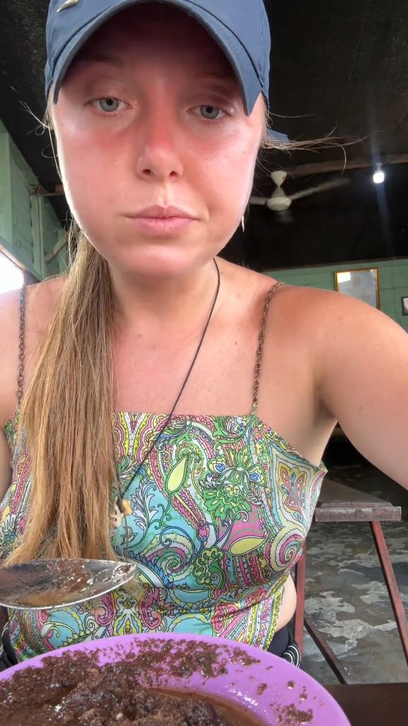 Influencerka spróbowała psa w indonezyjskiej restauracji