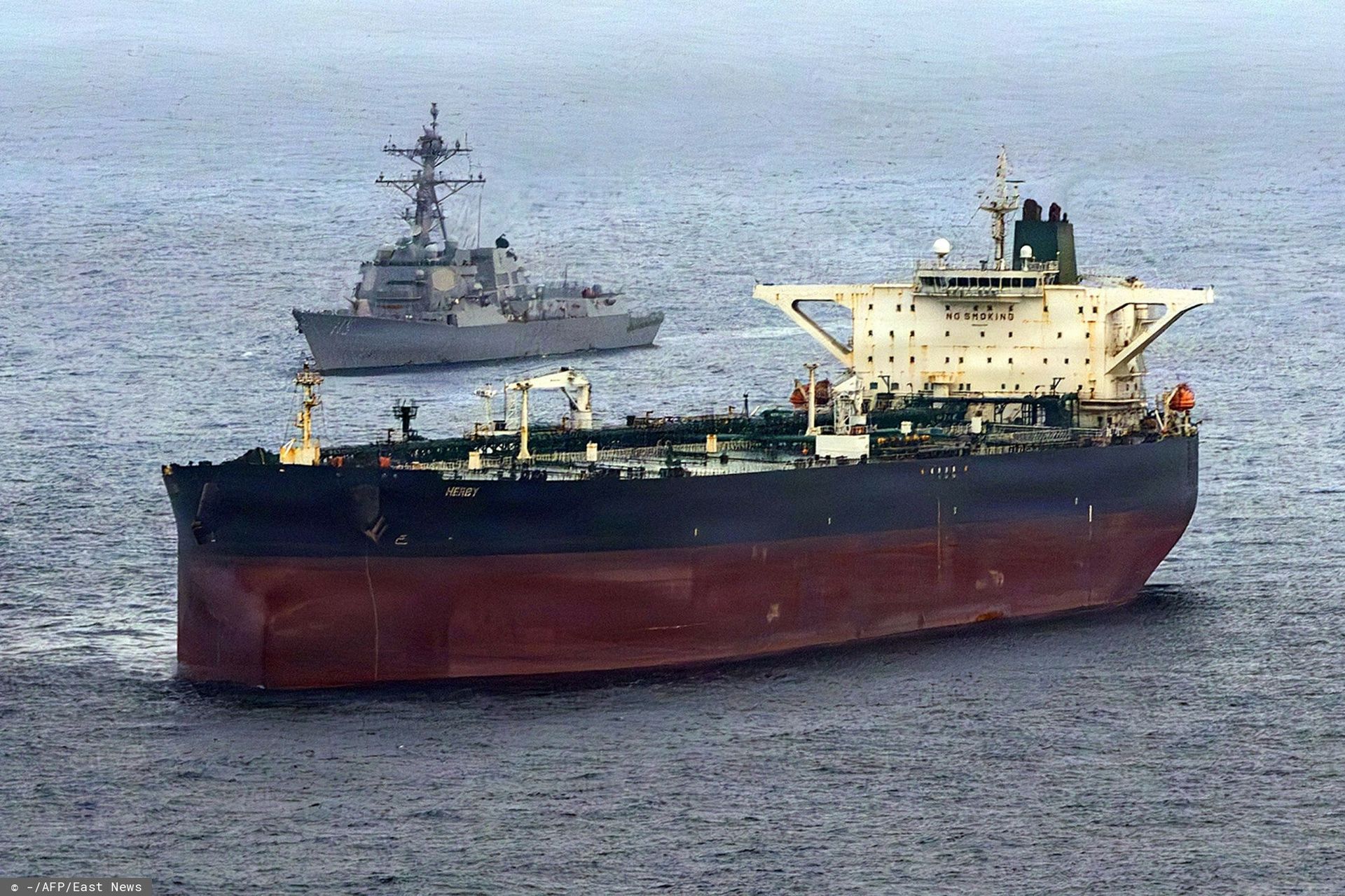 Iran blokuje Ormuz: Jak Teheran szantażuje świat i wymusza rekompensaty od USA