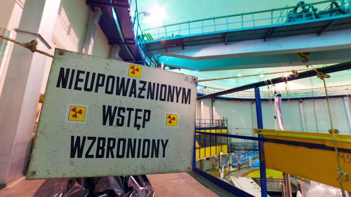 Dzie? otwarty w Narodowym Centrum Bada? J?drowych
Fot. Bartosz Krupa/East News. Swierk 31.05.2015. Narodowe Centrum Badan Jadrowych w Swierku.  N/z: Jedyny w Polsce reaktor jadrowy "Maria" (moc cieplna 30 MW)
Bartosz Krupa