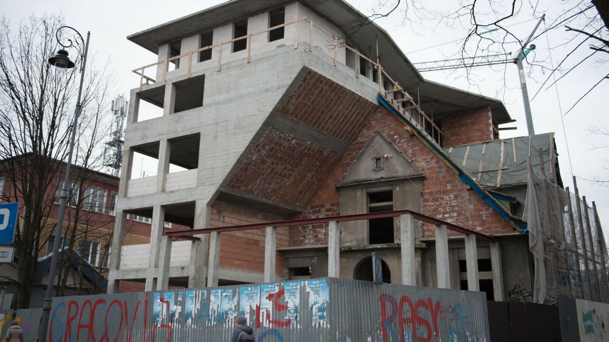 Zabytkowa willa Monte z lat 20. Dostała antynagrodę architektoniczną