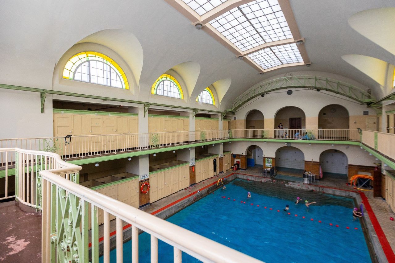 Zgierz: Jeden z najstarszych krytych basenów. Kończy niemal 100 lat