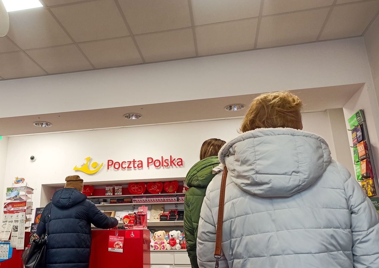 Zwolnienia grupowe w Polsce. Za większość odpowiada Poczta Polska? Jest odpowiedź państwowej firmy