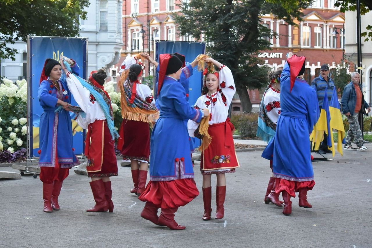 Lębork: Muzyczny dzień Niepodległości Ukrainy na placu Pokoju. "Staliśmy się sobie bliscy jak nigdy wcześniej"