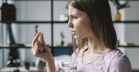 Pigułka "dzień po" coraz bardziej popularna wśród Polek. Są nowe dane