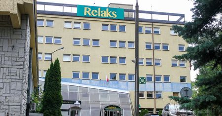 Likwidują hotel w centrum miasta. Anulują rezerwacje na sierpień