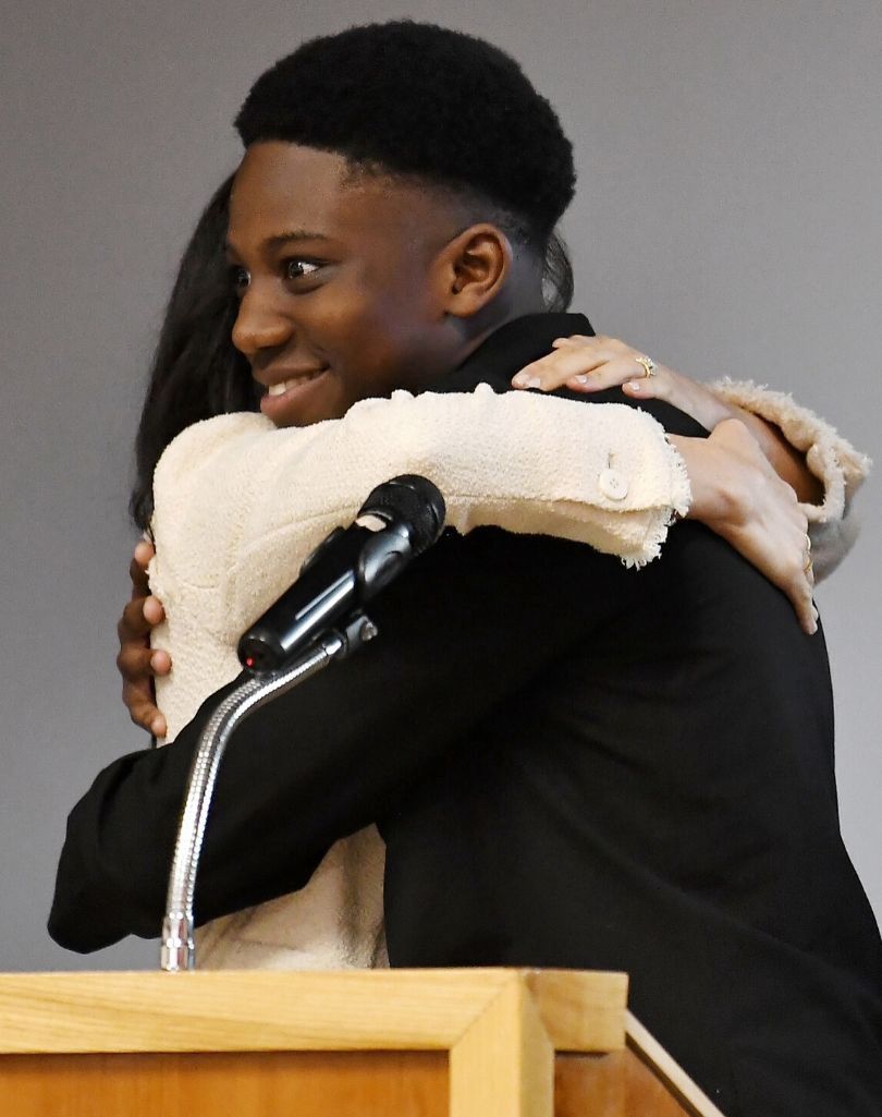 Meghan Markle, Aker Okoye