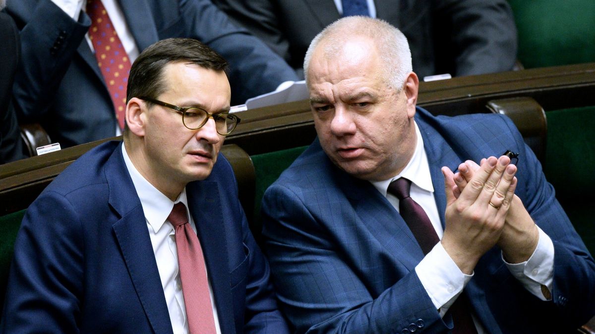 1. posiedzenie Sejmu IX kadencji
Fot. Jan Bielecki/East News, Warszawa. 13.11.2019. Inaguracyjne posiedzenie Sejmu IX kadencji - wznowienie obrad.
N/z: premier Mateusz Morawiecki, Jacek Sasin
Jan Bielecki