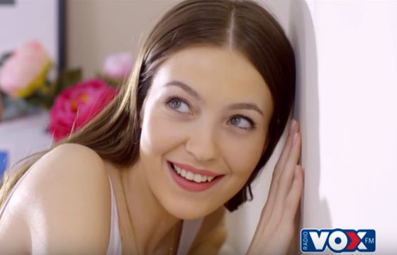 VOX FM promuje się przebojem disco polo „Jedno słowo”