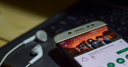 Microsoft zaprowadza porządek w swoim metaversie