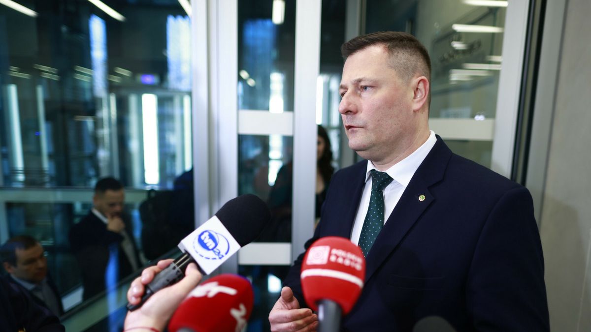 Minster rozwoju Krzysztof Paszyk