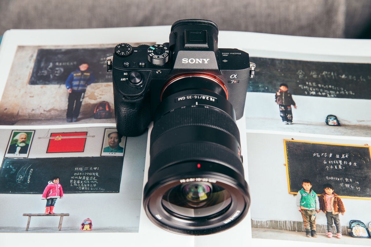 Sony planuje zdetronizować Canona na rynku fotograficznym i zostać liderem