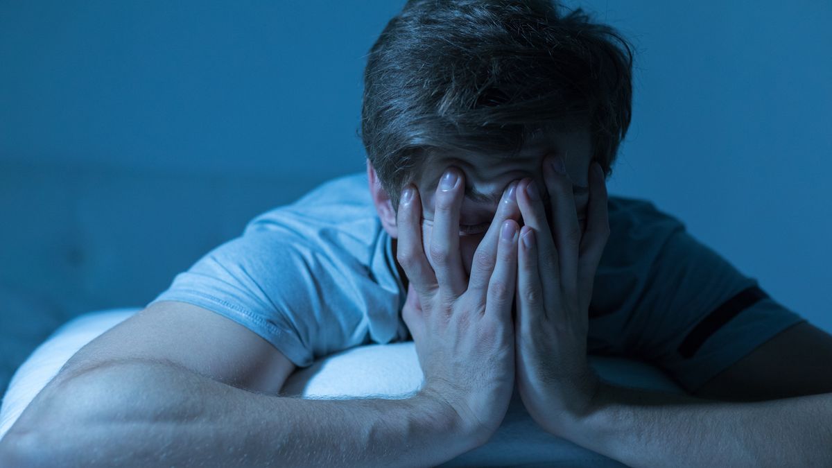 Sleepy man in bed
Sleepy man in bed
bymuratdeniz