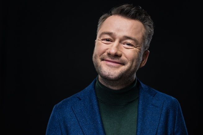 "Nie żałuję, ale tęsknię". Jarosław Kuźniar o życiu po życiu w TVN [WYWIAD]