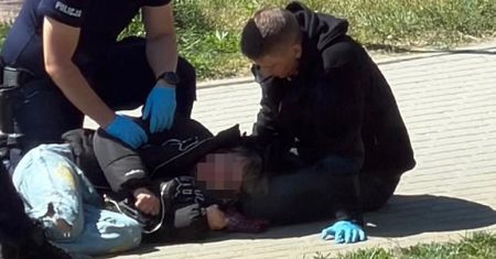 Gdańsk: Natychmiastowa reakcja policji. 18-latek trafił do szpitala