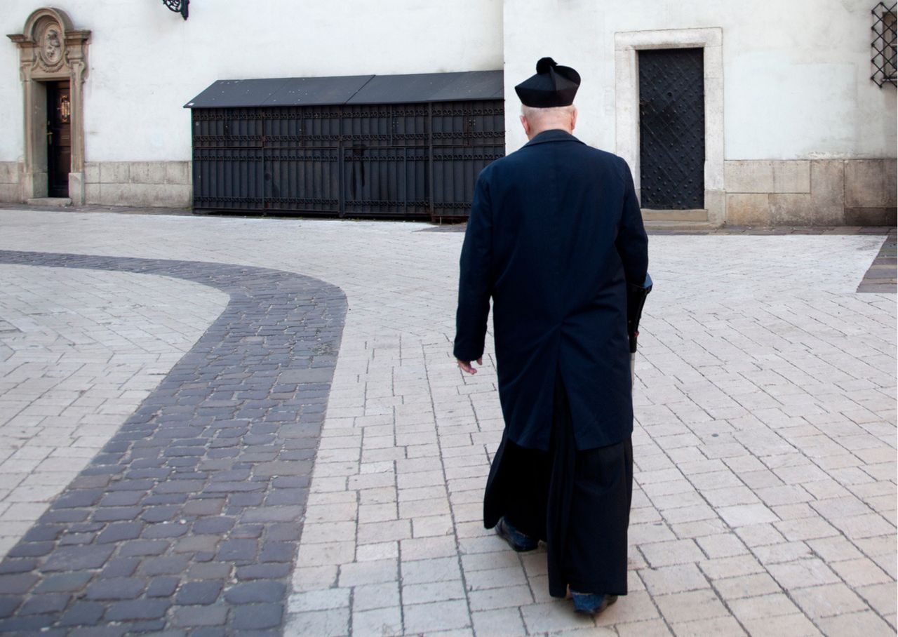 Ksiądz od "kabla od prodiża" chciał założyć przedszkole. Kuria tłumaczy