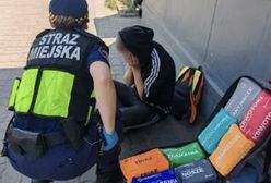 Kobieta w ciąży leżała pod sklepem. Nikt nie chciał pomóc