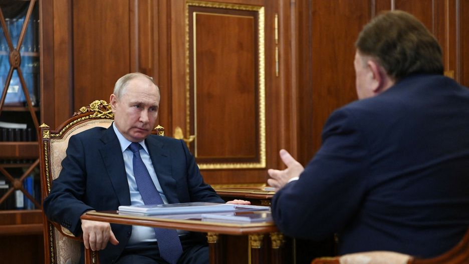 Temporary
In this pool image distributed by Sputnik agency, Russia's President Vladimir Putin (L) attends a meeting with the regional head of Inigushetia in Moscow's Kremlin, on August 15, 2023. (Photo by Alexander KAZAKOV / POOL / AFP)
ALEXANDER KAZAKOV