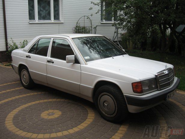 Jazda youngtimerem [cz. 5]: kupujemy Mercedesa 190 W201