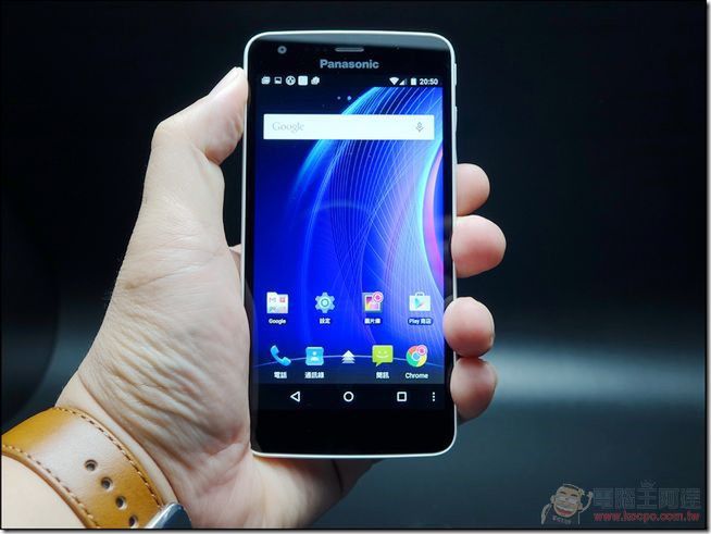 Panasonic Eluga U2 - przystępny smartfon z 64 bitami i Androidem 5.0 2