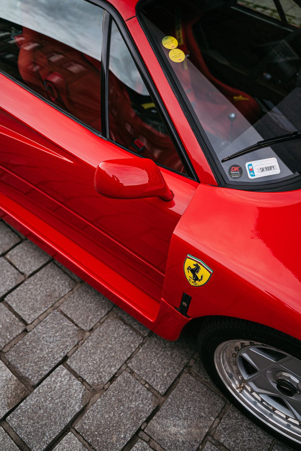 Ferrari F40 w Ferrari Katowice (1990)