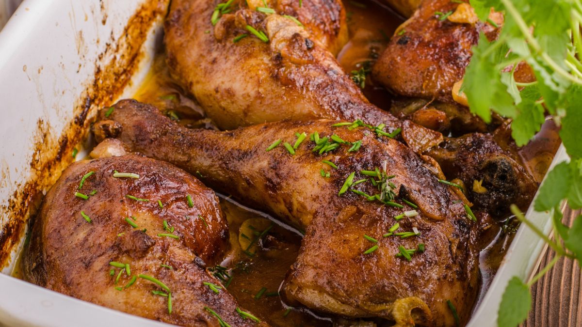 Pieczony kurczak pasuje i do ziemniaków, i do ryżu z warzywami