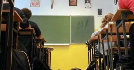 Nieciekawe dane dla Kościoła. Chodzi o religię. Ponad 47 proc. młodych dorosłych