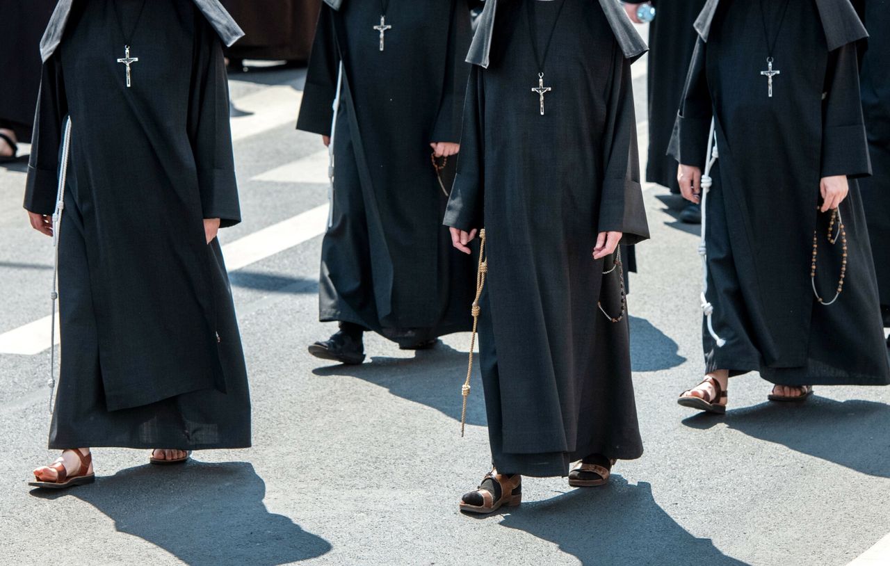 Emerytury księży i zakonnic. Różnice są ogromne