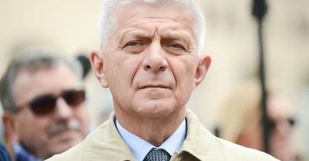 Daniel Obajtek zwrócił się do CBA. Marek Belka przewrotnie skomentował
