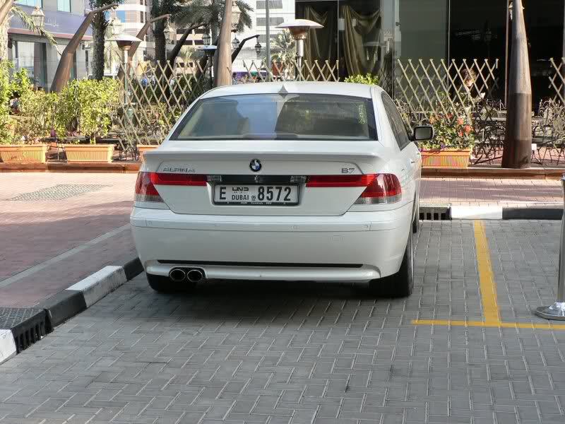Czym się jeździ w Zjednoczonych Emiratach Arabskich? [galeria] 21
