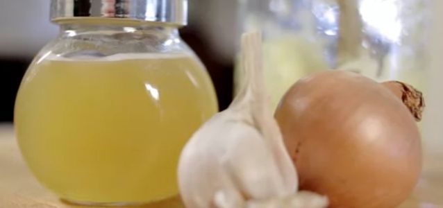 Przepis na domowy syrop z cebuli i czosnku