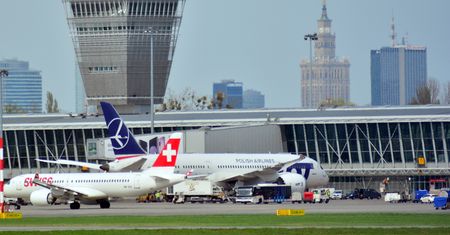 "Kolejny tani populizm". Jeden lot w roku bez karnej opłaty - tak ekolodzy chcą pomóc planecie
