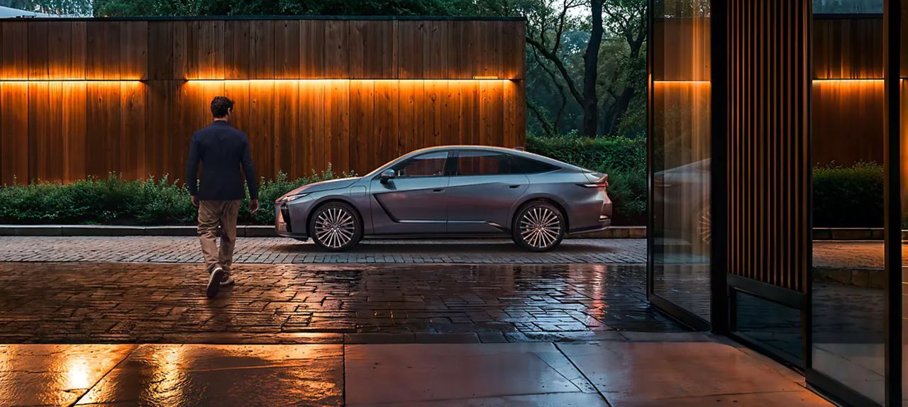 Nowy Lexus ES. Luksus i technologia w eleganckim wydaniu