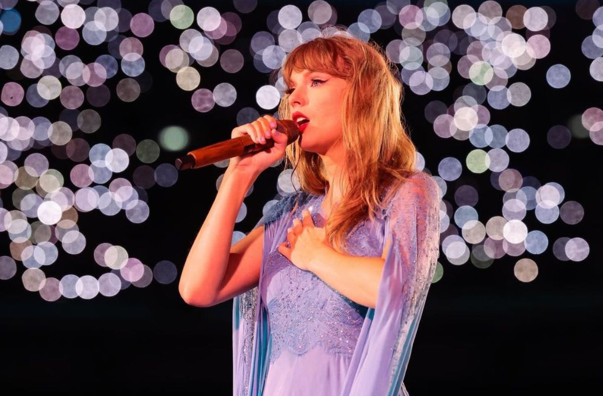 Taylor Swift surprised fans at the concert