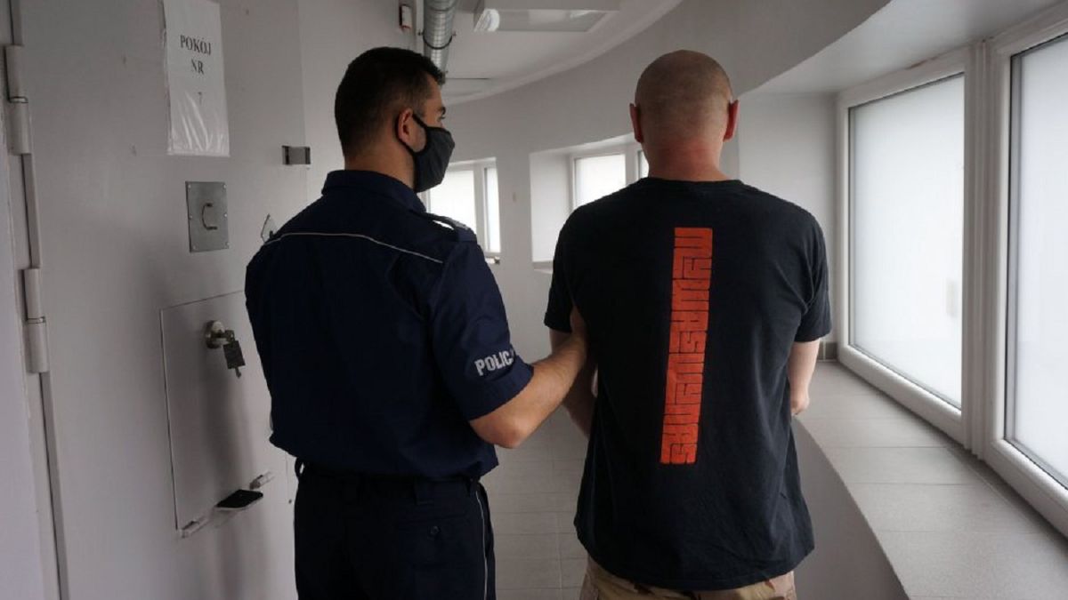 Policja zatrzymała 46-letniego nożownika. 