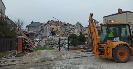 Puławy. Wybuch gazu w domu – nie żyje jedna osoba. Materiał aktualizowany