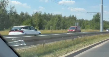Kierowca białego Hyundaia jechał pod prąd ul. Jana Pawła II