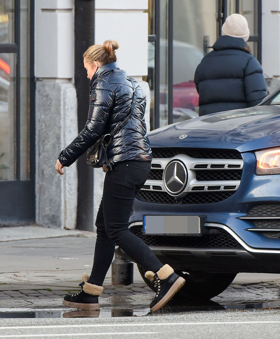 Karolina Ferenstein parkuje na zakazie auto za pół miliona