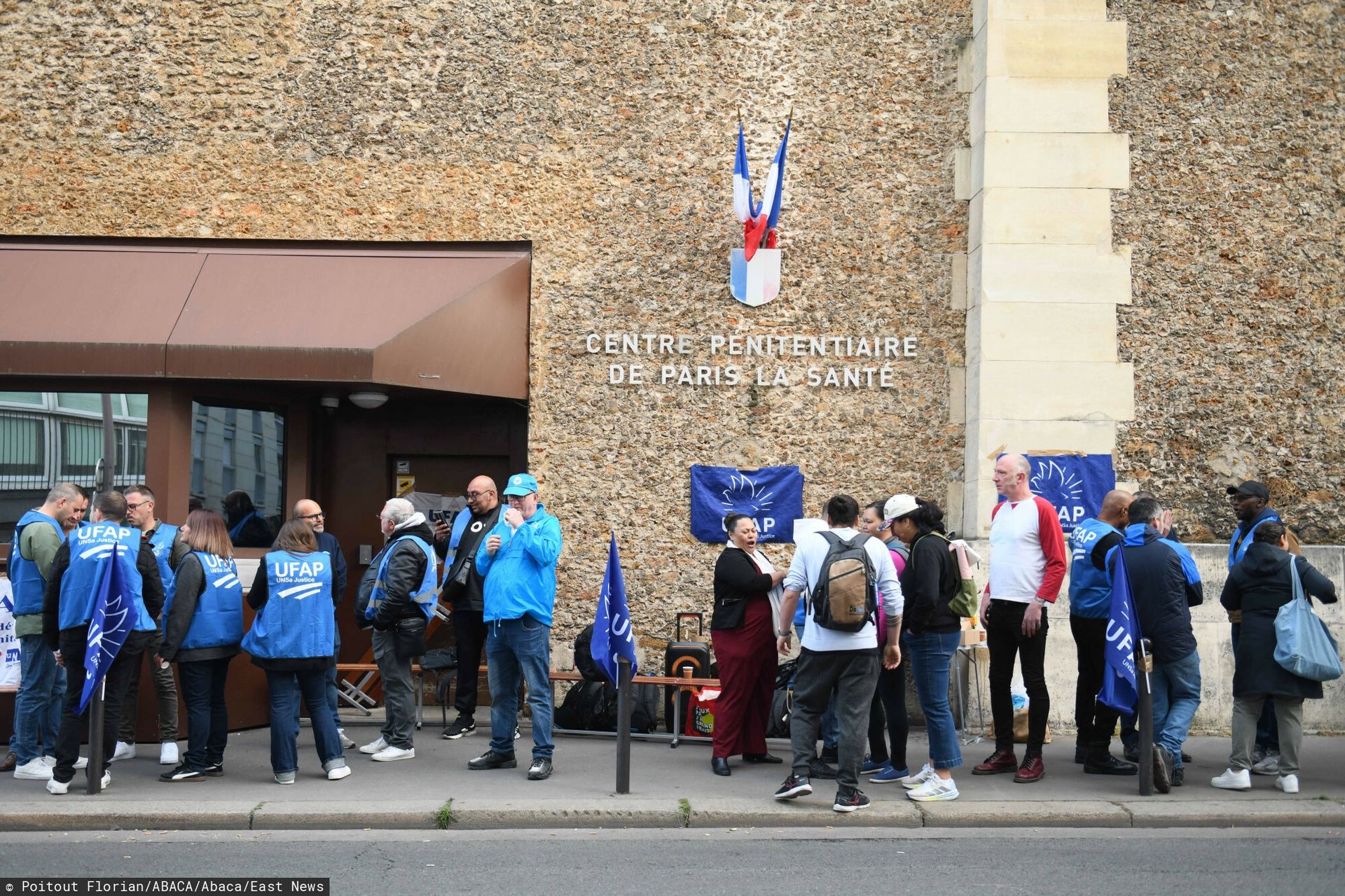 Francuscy strażnicy więzienni w proteście. Blokady w całym kraju