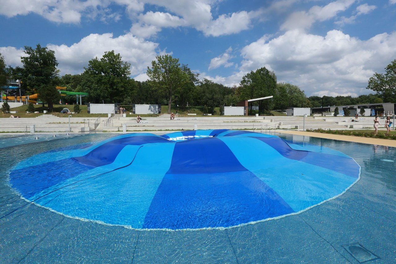 Nieczynna atrakcja Wet bubble na kąpielisku Fala w Tauron Parku Śląskim