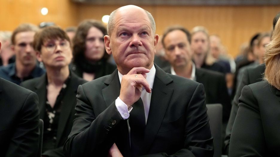 Kanclerz Niemiec Olaf Scholz zaniepokojony i rozgoryczony wynika