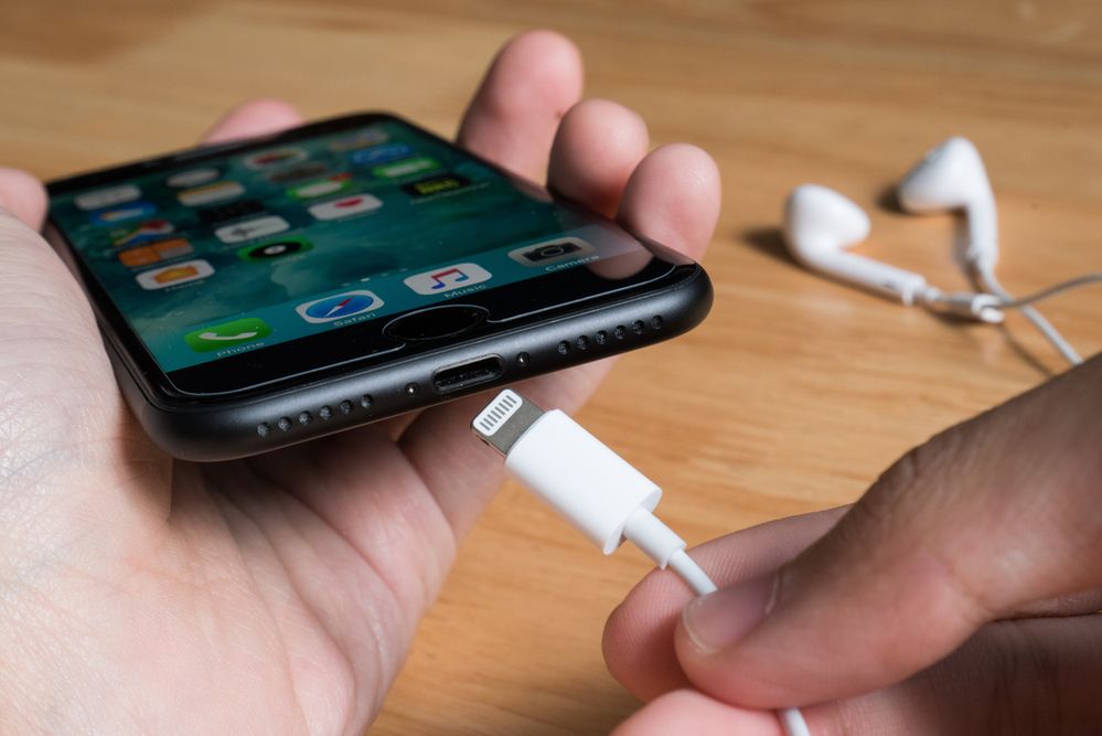 Unia Europejska nie zamierza wymuszać migracji Apple na USB-C. W świat poszedł fake news