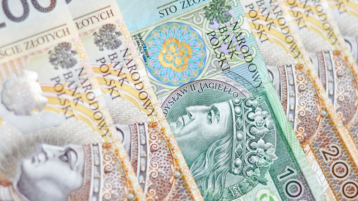 Złoty wystrzelił. Dolar spadł poniżej psychologicznej bariery