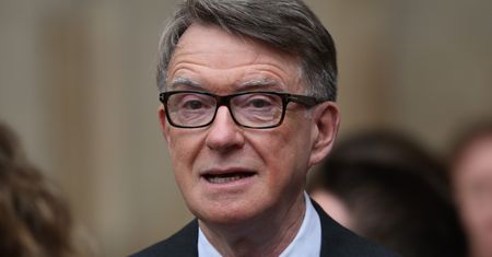Mandelson zamierzał uciec? Policja dostała ważne informacje