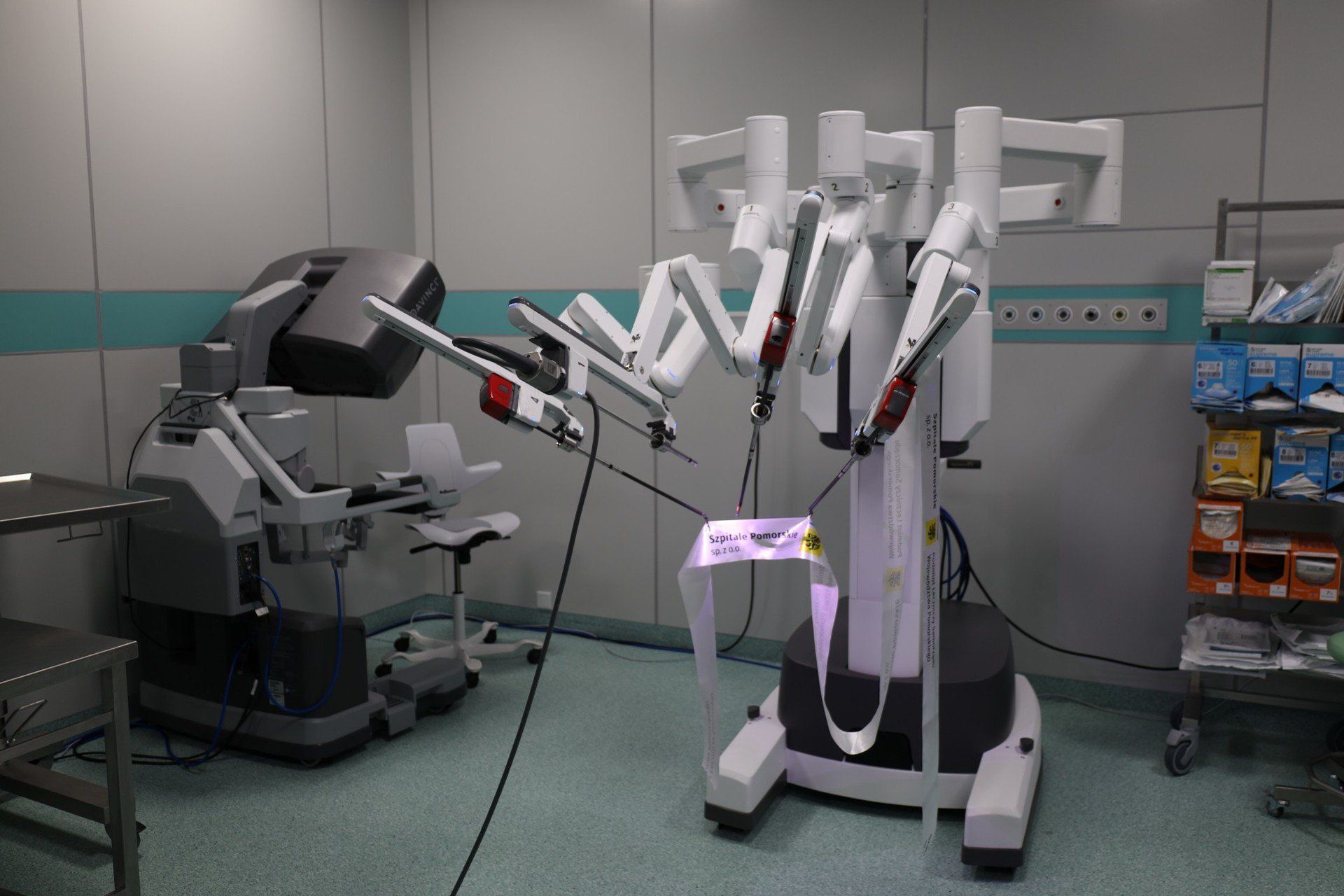 Nowoczesny robot da Vinci trafił do szpitala w Wejherowie. Pomoże w operacjach onkologicznych