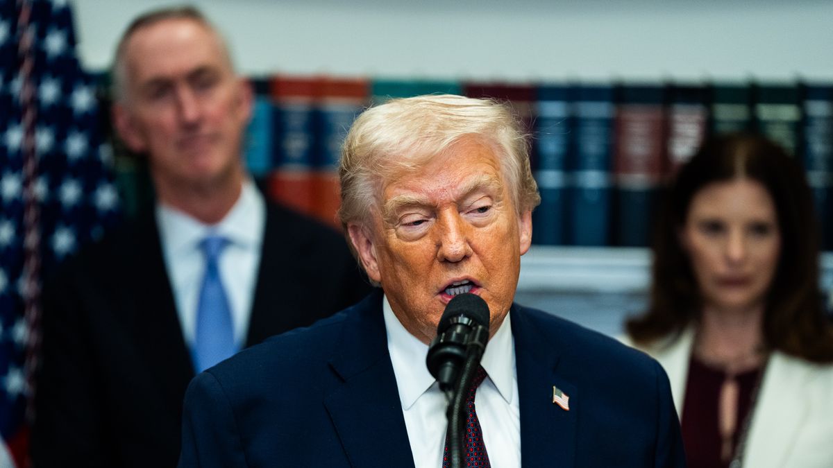 WASHINGTON, DC  December 19: US President Donald Trump speaks during an announcement regarding lowering drug pricing in the Roosevelt Room of the White House on Friday December 19, 2025. US Secretary of Health and Human Services Robert F. Kennedy Jr., U.S. Secretary of Commerce Howard Lutnick, Medicare and Medicaid Administrator nominee Mehmet Oz, and representatives from various pharmaceutical companies attended the announcement. (Photo by Demetrius Freeman/The Washington Post via Getty Images)