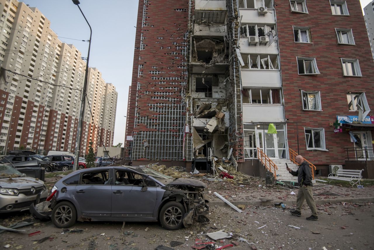 Ukraine: Russia strikes Kyiv in severe attack