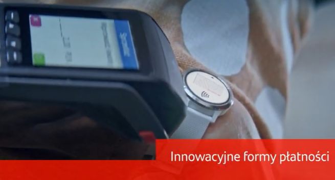 Płatności telefonem i zegarkiem reklamują Konto Jakie Chcę w Santander Bank Polska (wideo)